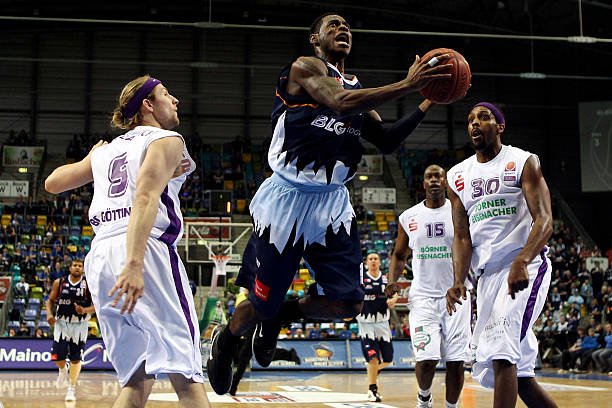 攻势压制 攻势压制